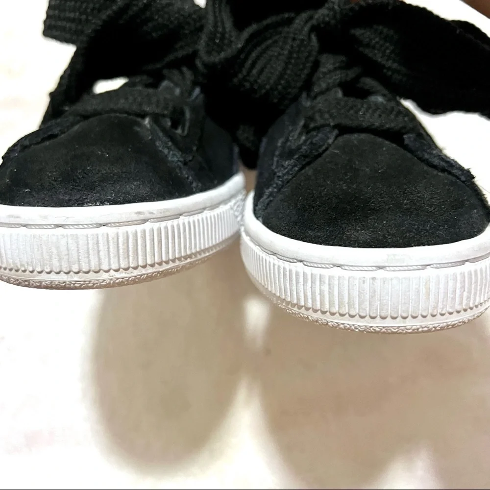 PUMA Suede Heart Valentine Black sneakers womens size 5C wide